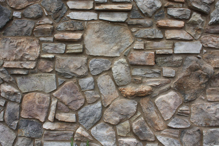 đá tự nhiên có nhiều kích thước khác nhau và cũng không đồng đều