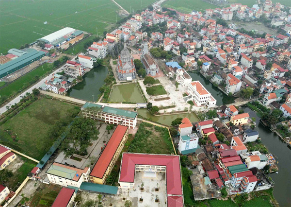 Gach op lat tai Ung Hoa