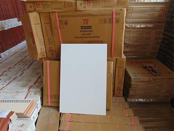 1 thùng gạch lát được bao nhiêu mét vuông