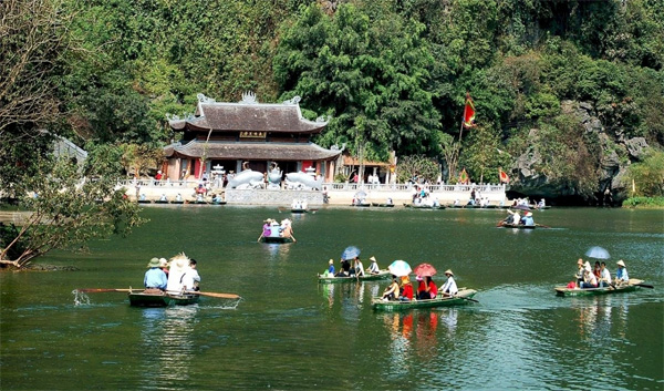 Cheo thuyen chua huong