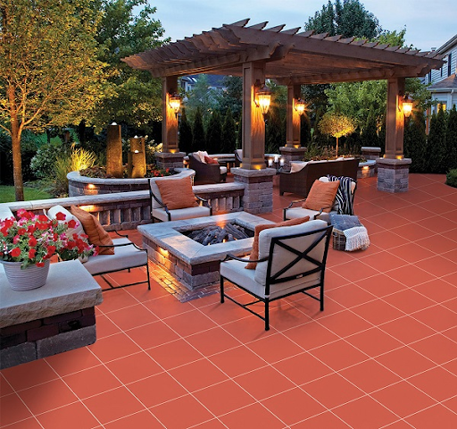 Mẫu gạch đỏ 40x40 lát sân mang lại một không gian nổi bật và vô cùng cuốn hút