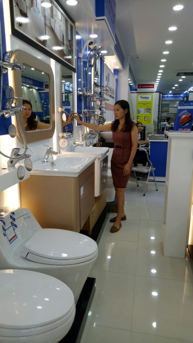không khí khách mua hàng tại hải linh