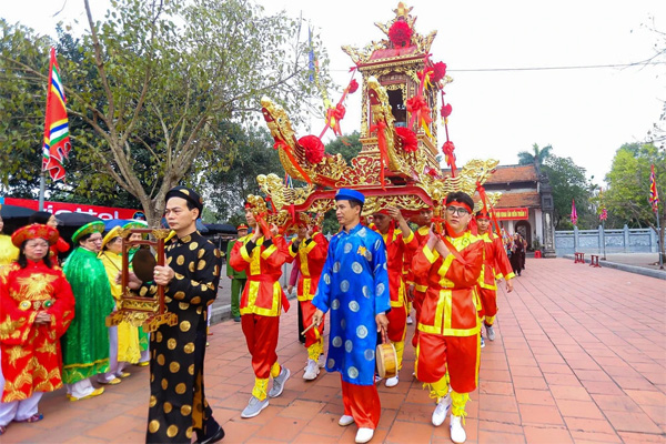 Ruoc kieu den tran