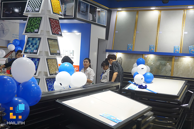 Showroom gạch Viglacera hiện đại bậc nhất tại Long Biên, Hà Nội Showroom gạch Viglacera hiện đại bậc nhất tại Long Biên, Hà Nội 2