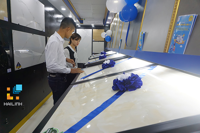 Showroom gạch Viglacera hiện đại bậc nhất tại Long Biên, Hà Nội Showroom gạch Viglacera hiện đại bậc nhất tại Long Biên, Hà Nội 4