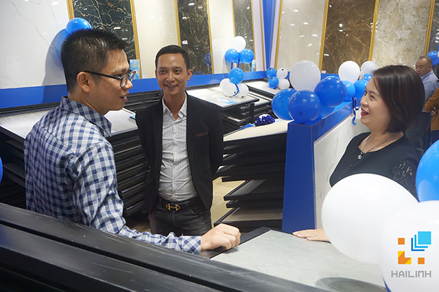 Showroom gạch Viglacera hiện đại bậc nhất tại Long Biên, Hà Nội Showroom gạch Viglacera hiện đại bậc nhất tại Long Biên, Hà Nội 3