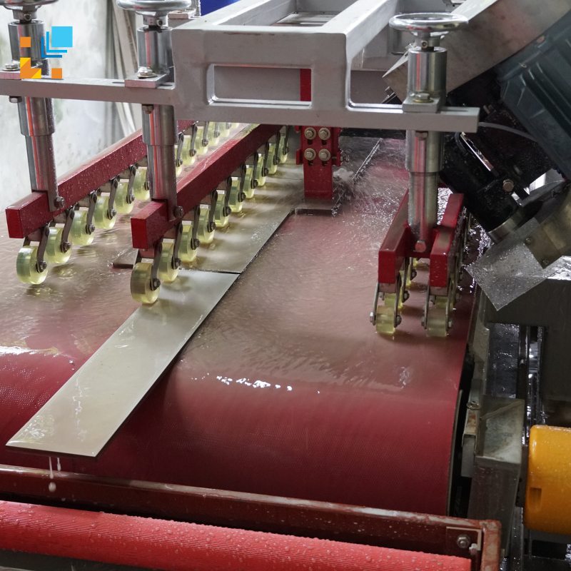 dich-vu-cat-gach-hai-linh-5